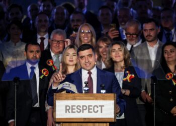 Ο εθνικιστής υποψήφιος Σιμιόν ζητά «την ακύρωση» των προεδρικών εκλογών