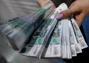 Τι το ωθεί σε υψηλά 2ετίας έναντι του δολαρίου