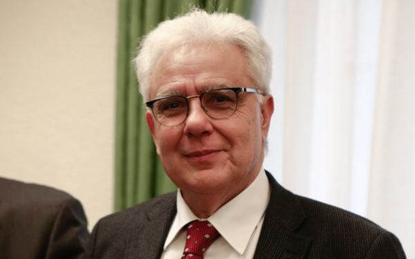 «Δεν παραιτούμαι» λέει ο πρόεδρος του ΟΠΕΚΕΠΕ