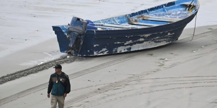 Τουλάχιστον τρεις νεκροί έπειτα από ανατροπή πλοιαρίου κοντά στο Σαν Ντιέγκο