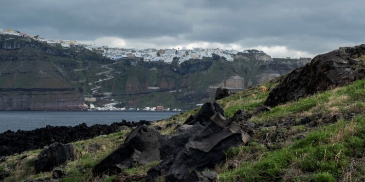 Σεισμοί στη Σαντορίνη: Δημοσιεύθηκε η νέα ΚΥΑ με τα μέτρα πολιτικής προστασίας