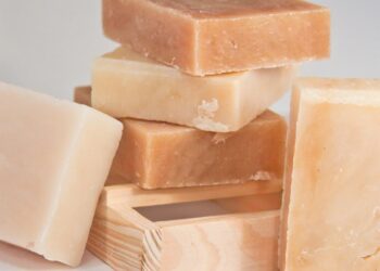 Σαπούνι στο πρόσωπο: Ωφελεί ή βλάπτει;