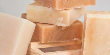 Σαπούνι στο πρόσωπο: Ωφελεί ή βλάπτει;