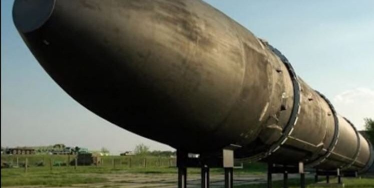 Η Ρωσία έτοιμη να εκτοξεύσει, νύχτα, διηπειρωτικό πύραυλο RS-24