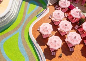 Το καλοκαίρι στην Κηφισιά είναι ροζ, δροσερό και πεντανόστιμο