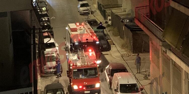 Σεπόλια: Φωτιά σε εγκαταλελειμμένο κτίριο