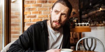 «Αγνόησα 2 συμπτώματα του καρκίνου και όταν διαγνώστηκα ήταν πολύ αργά»