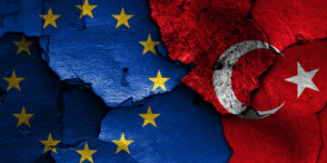 Γκρεμίζουν τα τείχη, για χάρη του «Σουλτάνου»