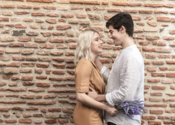 Τα 10 μικρά πράγματα που κάνουν έναν άνδρα να πει «θέλω να σε παντρευτώ»