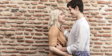 Τα 10 μικρά πράγματα που κάνουν έναν άνδρα να πει «θέλω να σε παντρευτώ»