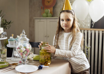 Είπε στην κόρη του ψέματα ότι η μαμά της έχει πεθάνει