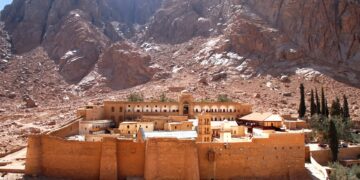 Η «πανανθρώπινη» Μονή Σινά: Ιερή για τρεις θρησκείες – Η προστασία από τον Μωάμεθ