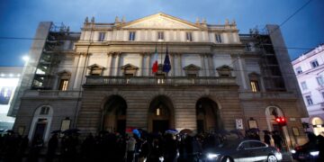 Η όπερα «La Scala» του Μιλάνου απέλυσε ταξιθέτρια που φώναζε «Λευτεριά στην Παλαιστίνη» σε γκαλά