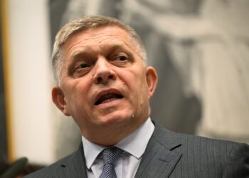 Ο Φίτσο συγκάλεσε υπουργικό συμβούλιο στην περιοχή όπου δέχθηκε την επίθεση πριν από έναν χρόνο