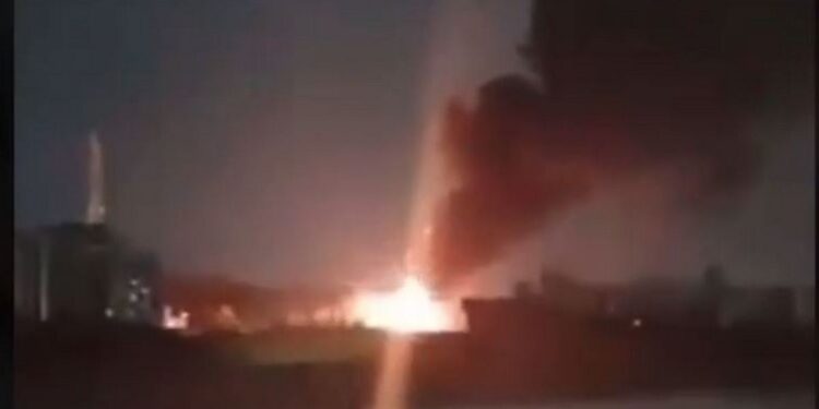 Σφοδρές συγκρούσεις ένοπλων ομάδων στην Τρίπολη – Έκκληση στους κατοίκους να παραμείνουν σπίτια τους