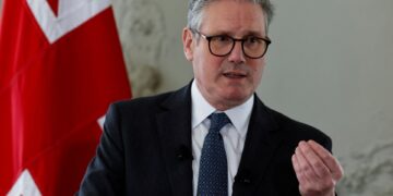 Ο Φάρατζ θα ρίξει τη χώρα στα βράχια