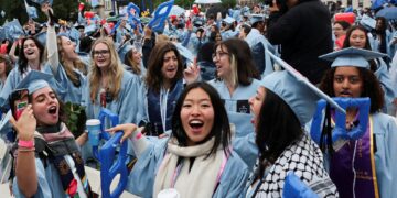 «Κομμουνιστικό κίνδυνο» από τους Κινέζους φοιτητές βλέπει η κυβέρνηση Τραμπ και ανακαλεί τις βίζες