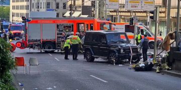 Στουτγάρδη: Έχασε τον έλεγχο του αυτοκινήτου ο οδηγός που εμβόλισε πλήθος