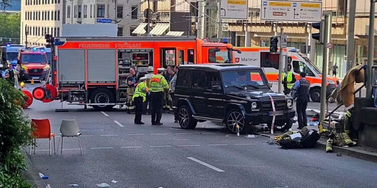 Στουτγάρδη: Έχασε τον έλεγχο του αυτοκινήτου ο οδηγός που εμβόλισε πλήθος