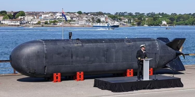 Βρετανία: Καθέλκυσε υποβρύχιο drone 19 τόνων