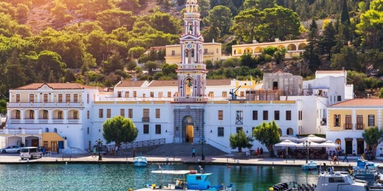 Η Μονή του Πανορμίτη στη Σύμη: Ένας πνευματικός φάρος στο Αιγαίο