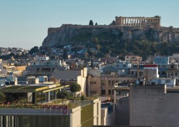 Η Αθήνα συναντά τη νέα εικαστική πρόταση του Moxy