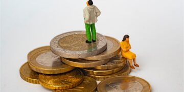 Τι θα ισχύσει τελικά με τις ημερομηνίες καταβολής των συντάξεων – Διευκρινίσεις για την προσωρινή σύνταξη