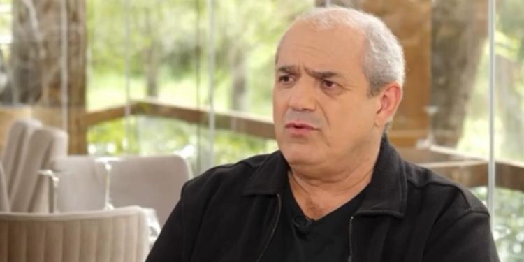 Υπήρχε μια σκέψη αν το παιδί παρασύρεται από αυτό που έχει ζήσει και όχι επειδή πραγματικά το θέλει να γίνει ηθοποιός