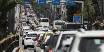 Τέλη κυκλοφορίας: Σε ποιους θα επιστραφούν χρήματα και ποιοι κινδυνεύουν με πρόστιμα