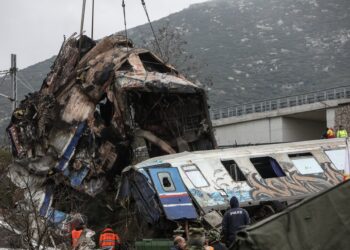 Στην Βουλή η προανακριτική για Καραμανλή