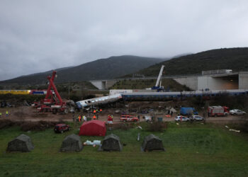 Όποιος δεν θέλει να ζυμώσει κοσκινίζει επ’ αόριστον