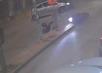 Θεσσαλονίκη: Οδηγός μηχανής τινάχθηκε στον αέρα έπειτα από σφοδρή σύγκρουση με αυτοκίνητο