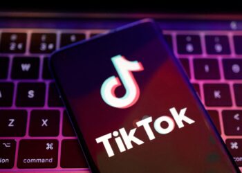 Η TikTok κατηγορείται για παραβίαση των κανόνων της ΕΕ για το διαδικτυακό περιεχόμενο