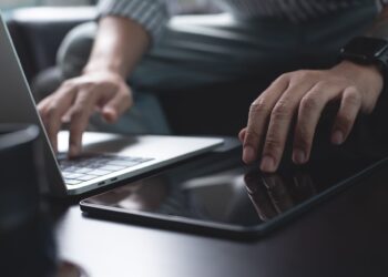 H καριέρα πέθανε. Ζήτω το παθητικό εισόδημα και η «πολυγαμία» στην εργασία