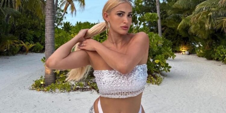 Η πρώτη ανάρτησή της μετά την αναβολή της δίκης για την υπόθεση revenge porn