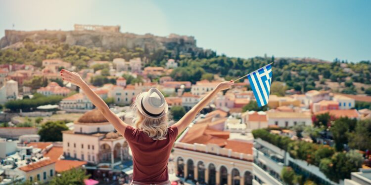 Τσουνάμι παρανομίας και φοροδιαφυγής από τουριστικά γραφεία εκτός ΕΕ