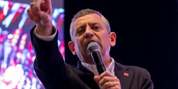 Ένας 66χρονος με βεβαρυμένο ποινικό παρελθόν ο δράστης της επίθεσης κατά του προέδρου του CHP