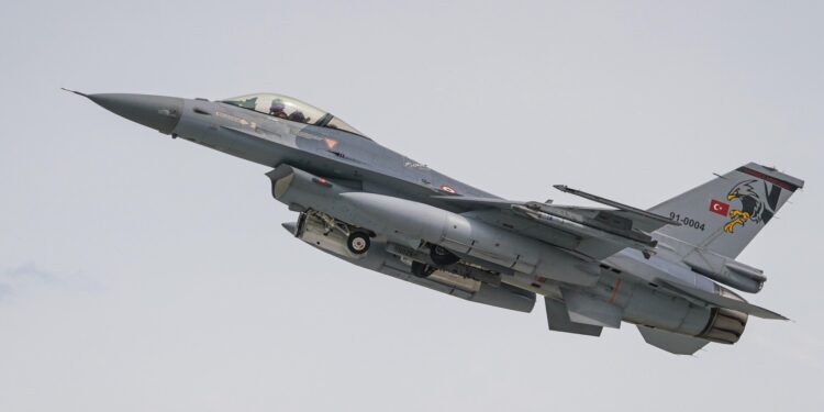 Αιγαίο: Τρεις τουρκικές εναέριες παραβιάσεις την Τετάρτη