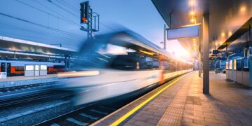 Αμερικανικά κεφάλαια στις ελληνικές τράπεζες, ιταλικά τρένα και τουρκικά αγκάθια