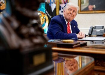 Το σχόλιο Τραμπ για τον Μακρόν μετά το «χαστούκι» από την Μπριζίτ: «Του μίλησα, είναι καλά»