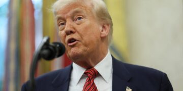 Ο Τραμπ προσφέρεται να μεσολαβήσει ανάμεσα σε Ινδία και Πακιστάν για την επίλυση των διαφορών τους