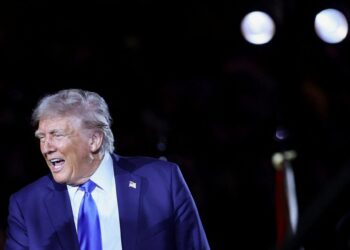 Περικοπές δαπανών και προτεραιότητα στην άμυνα προβλέπει το σχέδιο προϋπολογισμού του Ντ. Τραμπ για το 2026