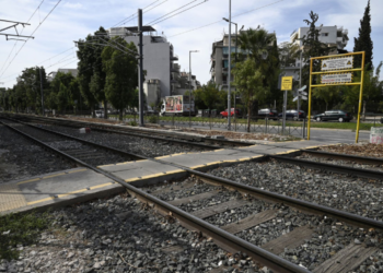 ΟΣΕ: Απολύθηκε φύλακας ισόπεδης διάβασης