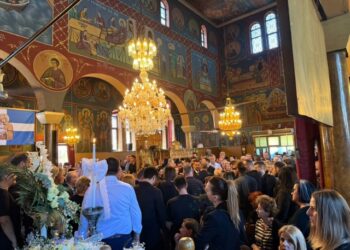 Σπαραγμός στην κηδεία του 30χρονου που πνίγηκε στη Λευκάδα