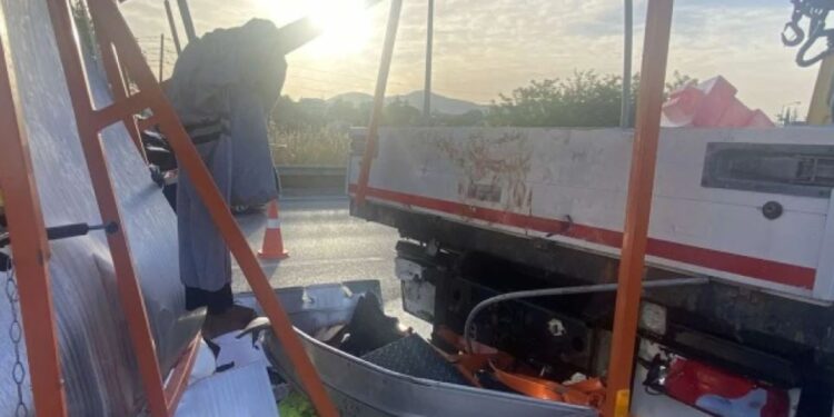 Ακρωτηριάστηκε ο 44χρονος που τραυματίστηκε σε τροχαίο στην Μουδανίων – Νοσηλεύεται διασωληνωμένος