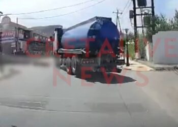 Κρήτη: Bίντεο-σοκ από σύγκρουση βυτιοφόρου με μηχανή στο Ηράκλειο