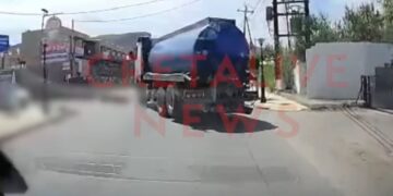 Κρήτη: Bίντεο-σοκ από σύγκρουση βυτιοφόρου με μηχανή στο Ηράκλειο