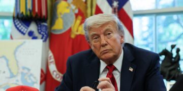 Τραμπ: Οι Χούθι «συνθηκολόγησαν» – Οι αμερικανικοί βομβαρδισμοί στην Υεμένη θα σταματήσουν αμέσως