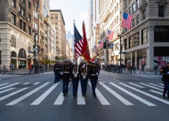 Σχέδια για φαραωνική παρέλαση στα… γενέθλια Τραμπ και Στρατού