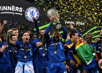 Conference League: Η απονομή του τροπαίου στην Τσέλσι